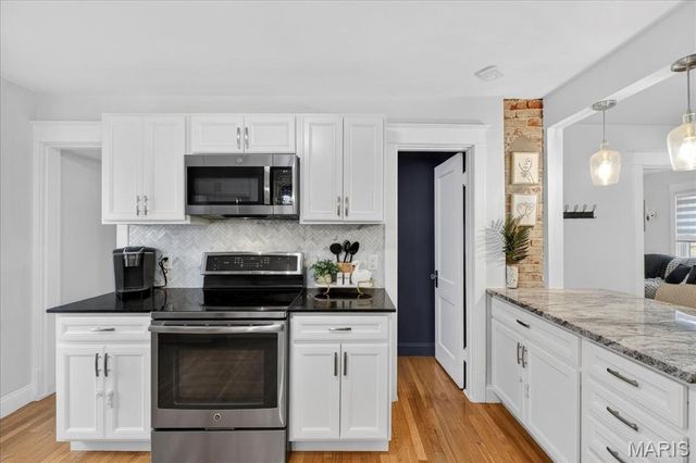 969 N Castello Street, Florissant, MO 63031