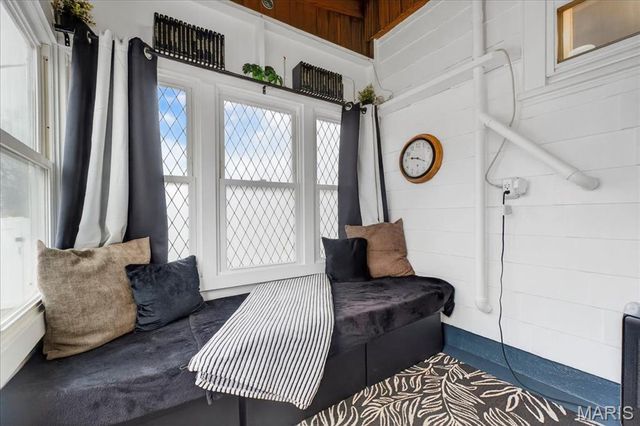 969 N Castello Street, Florissant, MO 63031