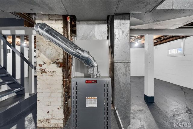 969 N Castello Street, Florissant, MO 63031