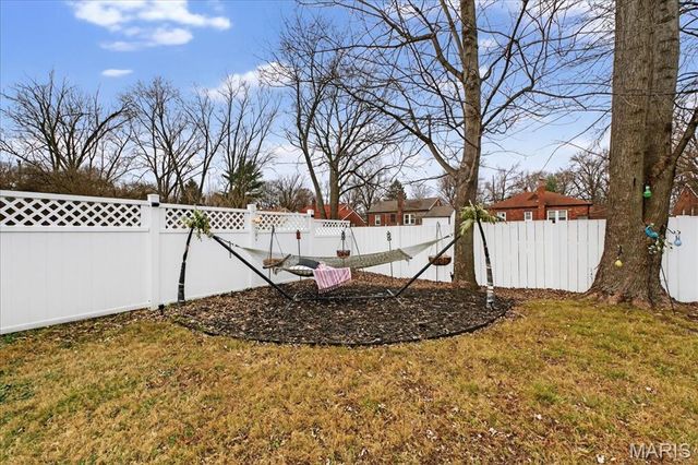 969 N Castello Street, Florissant, MO 63031