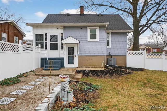 969 N Castello Street, Florissant, MO 63031