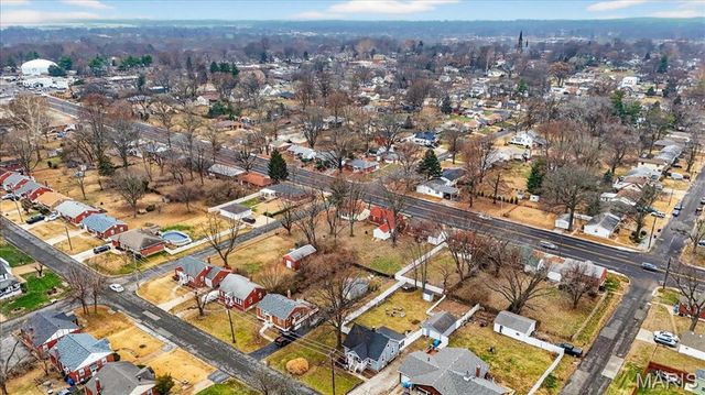 969 N Castello Street, Florissant, MO 63031