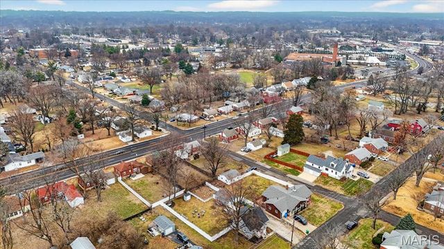 969 N Castello Street, Florissant, MO 63031