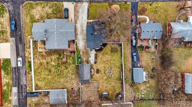 969 N Castello Street, Florissant, MO 63031