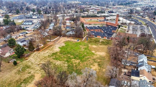 969 N Castello Street, Florissant, MO 63031