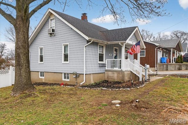 969 N Castello Street, Florissant, MO 63031