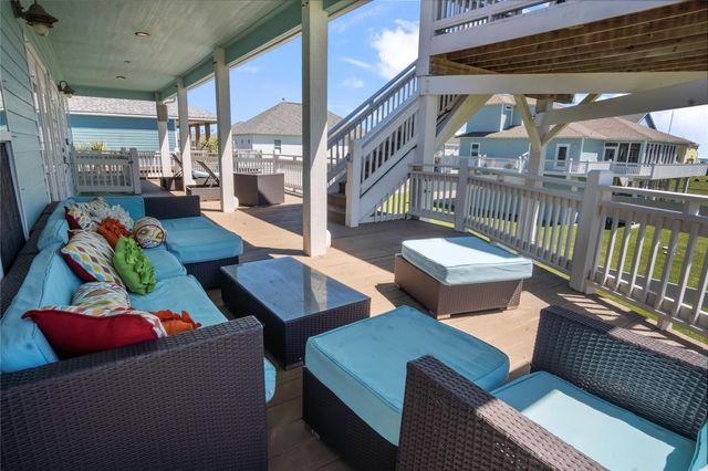 2366 Sandman, Crystal Beach, TX 77650