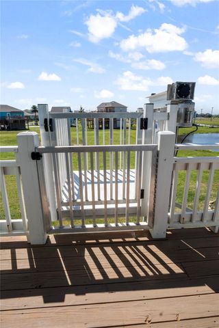 2366 Sandman, Crystal Beach, TX 77650