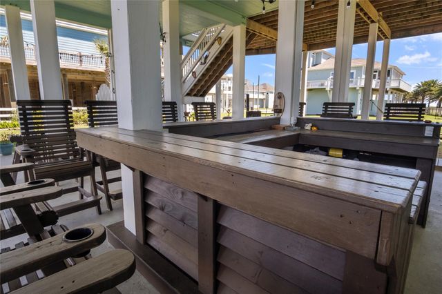 2366 Sandman, Crystal Beach, TX 77650