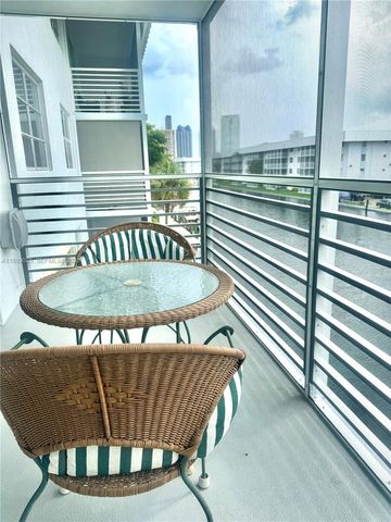 3600 NE 170 Street Apt.D.303, North Miami Beach, FL 33160