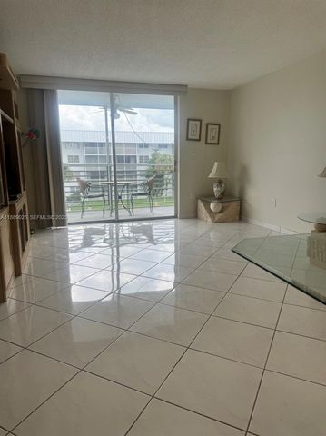 3600 NE 170 Street Apt.D.303, North Miami Beach, FL 33160