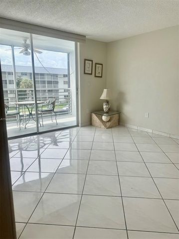 3600 NE 170 Street Apt.D.303, North Miami Beach, FL 33160
