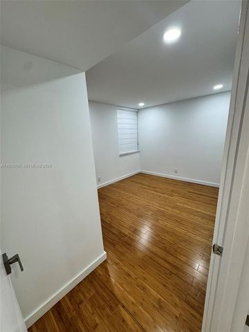 20441 NE 30th Ave 214-9, Aventura, FL 33180