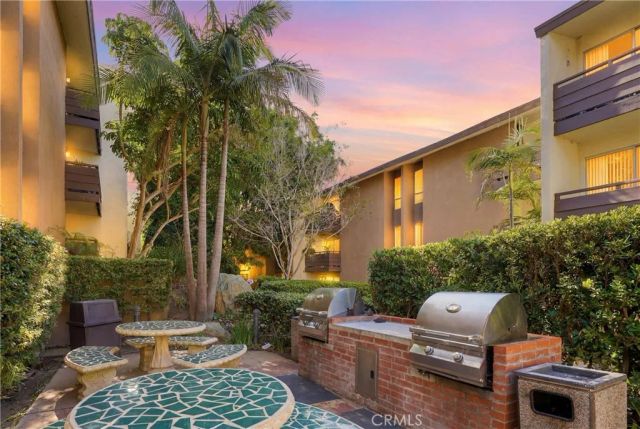 1621 Hotel Cir S E325, San Diego, CA 92108