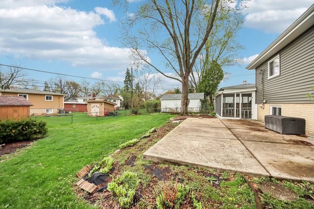 1407 N Highland Avenue, Arlington Heights, IL 60004