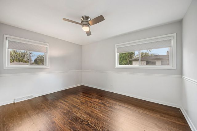 1407 N Highland Avenue, Arlington Heights, IL 60004