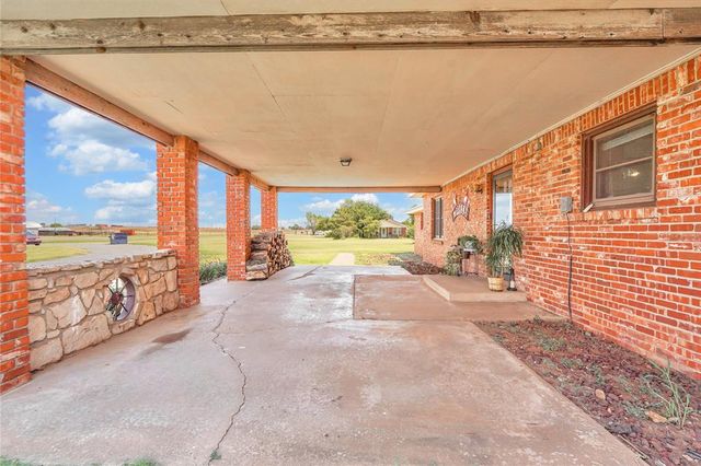 1826 E Iris Avenue, Hobart, OK 73651