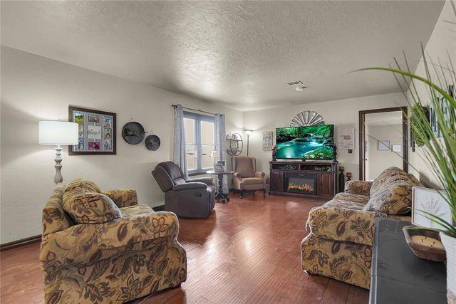 1826 E Iris Avenue, Hobart, OK 73651