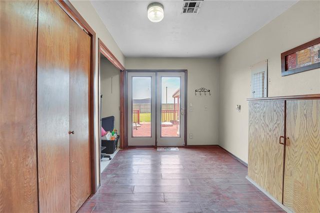 1826 E Iris Avenue, Hobart, OK 73651