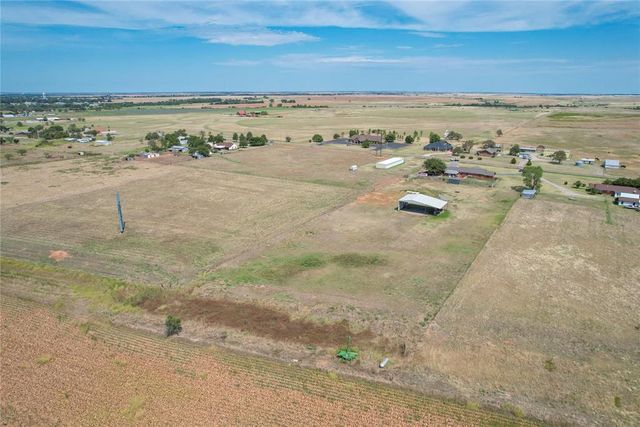 1826 E Iris Avenue, Hobart, OK 73651