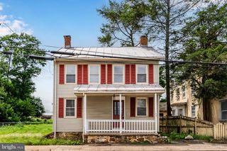 40 S MAIN ST, York New Salem, PA 17371