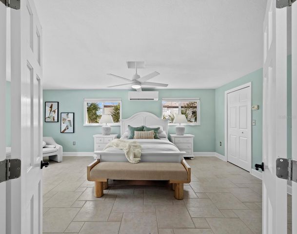 951 CONTENTO ST., Siesta Key, FL 34242