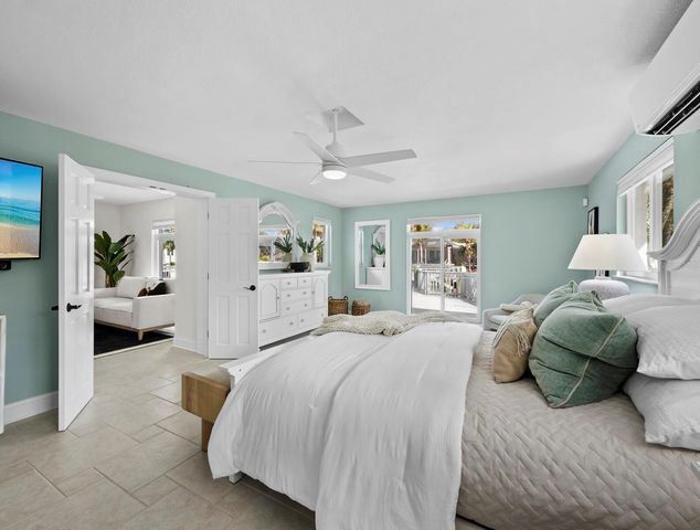 951 CONTENTO ST., Siesta Key, FL 34242