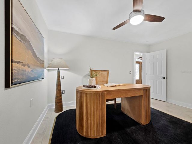 951 CONTENTO ST., Siesta Key, FL 34242