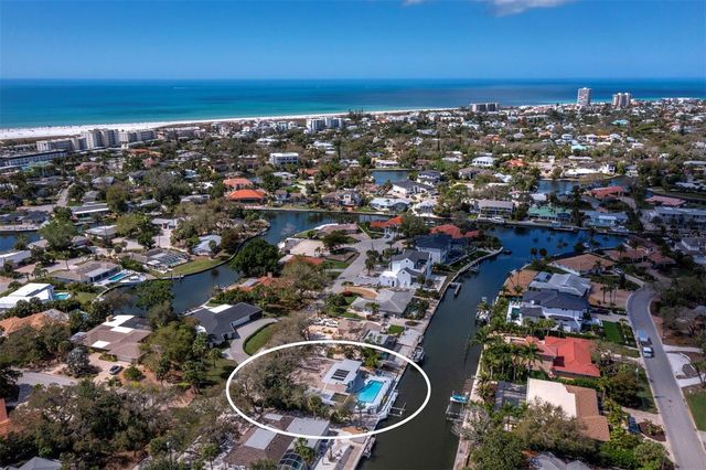 951 CONTENTO ST., Siesta Key, FL 34242