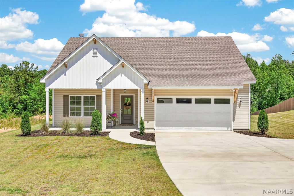 96 Madix Drive, Eclectic, AL 36024