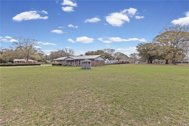 12430 Vanity Court, Irvington, AL 36544