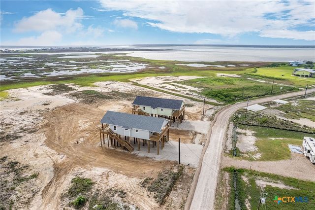 193 Powderhorn Lane, Port Lavaca, TX 77979