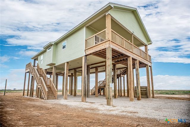 193 Powderhorn Lane, Port Lavaca, TX 77979