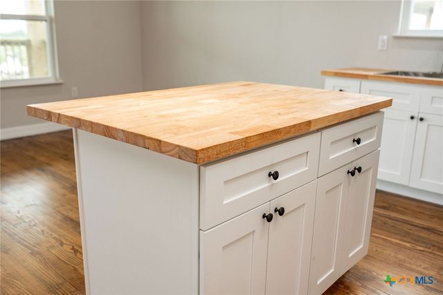 193 Powderhorn Lane, Port Lavaca, TX 77979