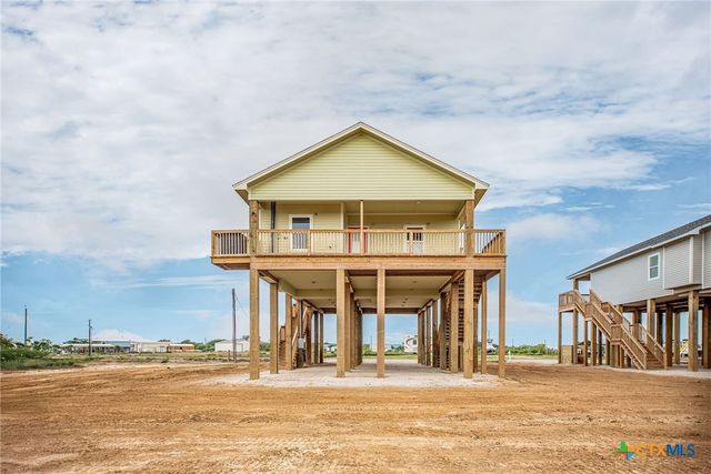 193 Powderhorn Lane, Port Lavaca, TX 77979