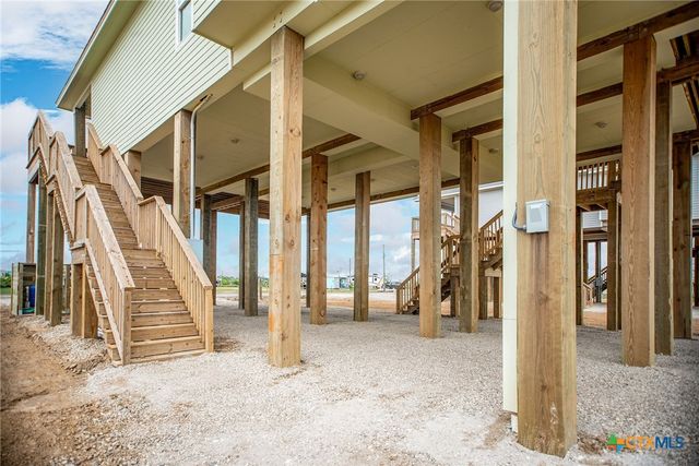 193 Powderhorn Lane, Port Lavaca, TX 77979