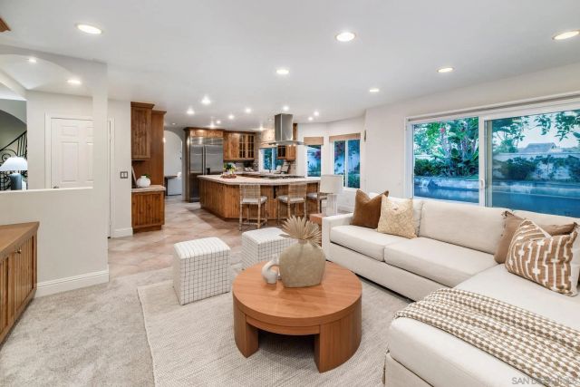 3744 Newcrest Pt, San Diego, CA 92130