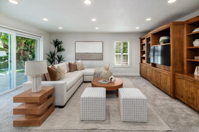 3744 Newcrest Pt, San Diego, CA 92130