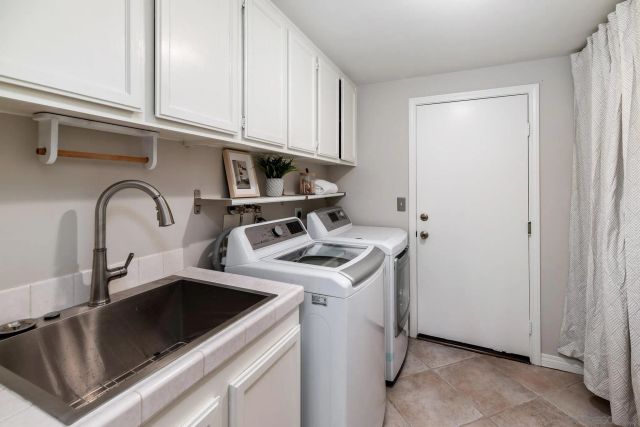 3744 Newcrest Pt, San Diego, CA 92130