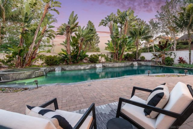 3744 Newcrest Pt, San Diego, CA 92130