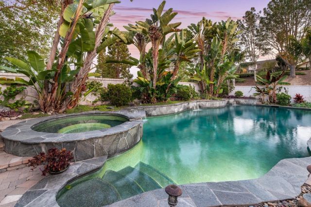 3744 Newcrest Pt, San Diego, CA 92130