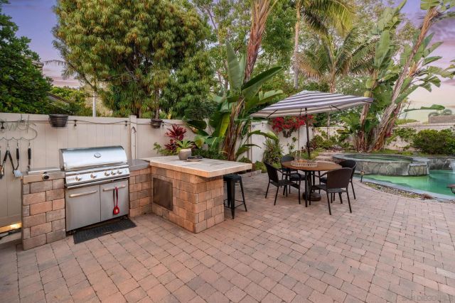 3744 Newcrest Pt, San Diego, CA 92130