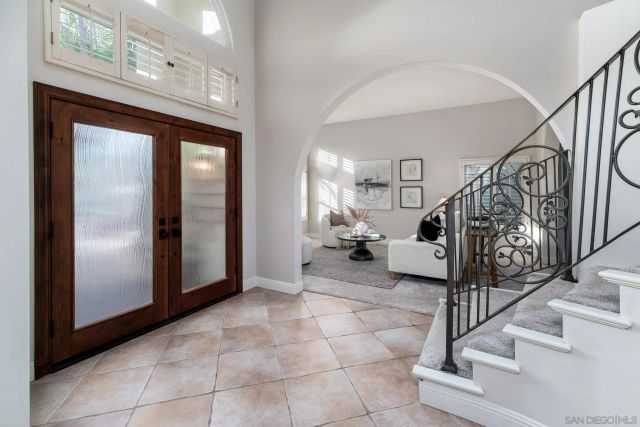 3744 Newcrest Pt, San Diego, CA 92130