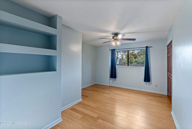 4950 E Hawthorne Street, Tucson, AZ 85711