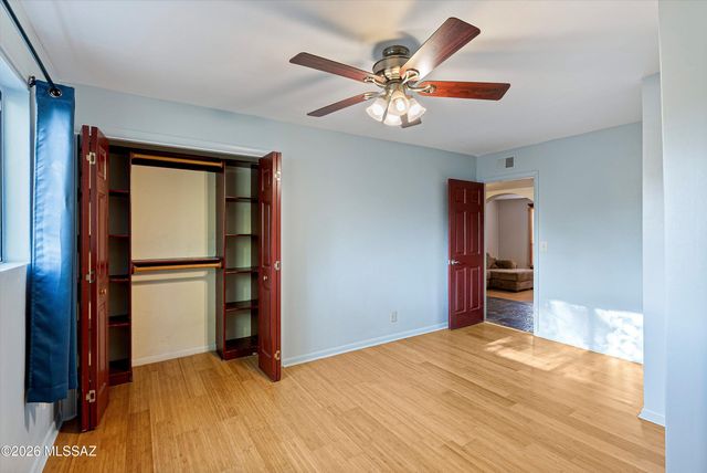 4950 E Hawthorne Street, Tucson, AZ 85711