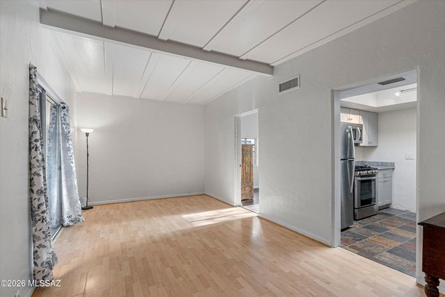 4950 E Hawthorne Street, Tucson, AZ 85711