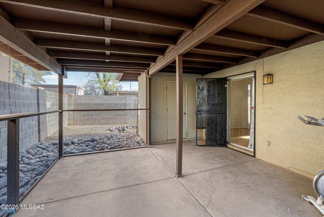 4950 E Hawthorne Street, Tucson, AZ 85711