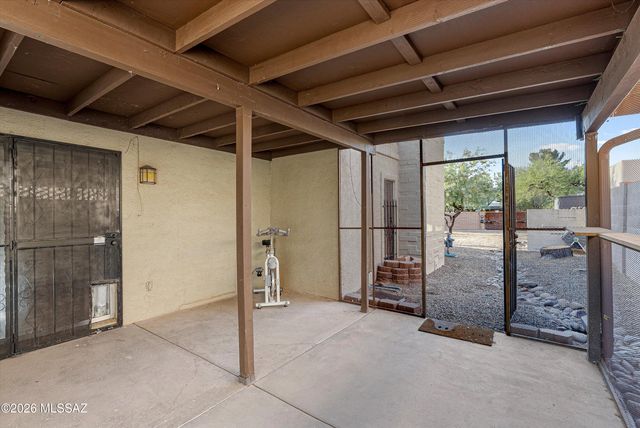 4950 E Hawthorne Street, Tucson, AZ 85711