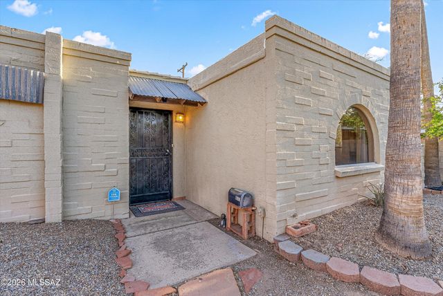 4950 E Hawthorne Street, Tucson, AZ 85711
