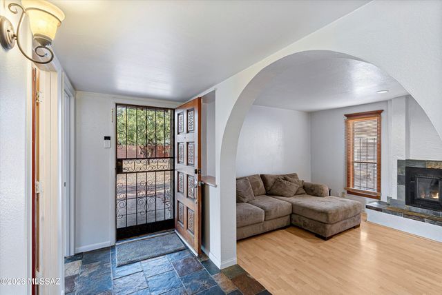 4950 E Hawthorne Street, Tucson, AZ 85711